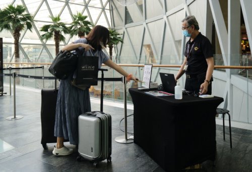 Travel curbs falling across Asia Pacific