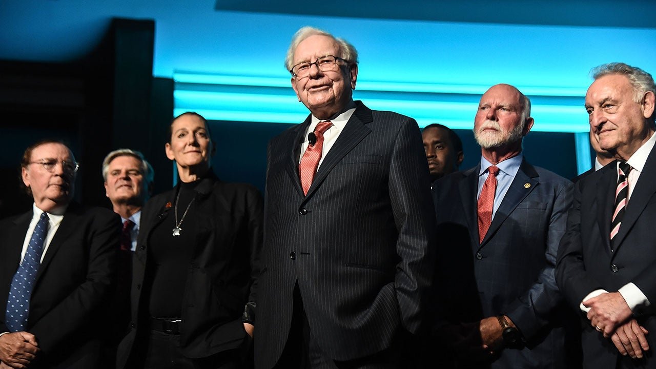 Warren Buffett Says To Avoid These Two Types Of Hot Investments | Bankrate.com