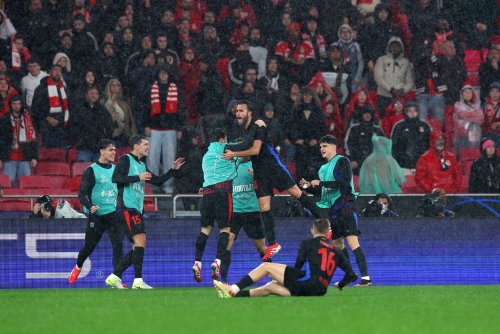 24-year-old Barcelona defender steps up as a real alternative to the injured Marc Casado – Report