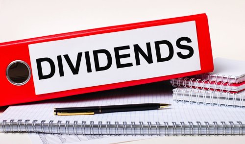 Should You Buy This High-Yield Dividend Stock Amid Major Takeover Rumors?