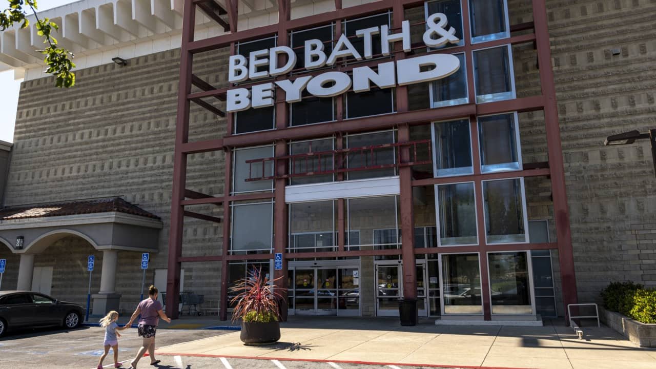 The Home-Goods Boom Is Over, Leaving the Bed and Bath Stocks High and Dry