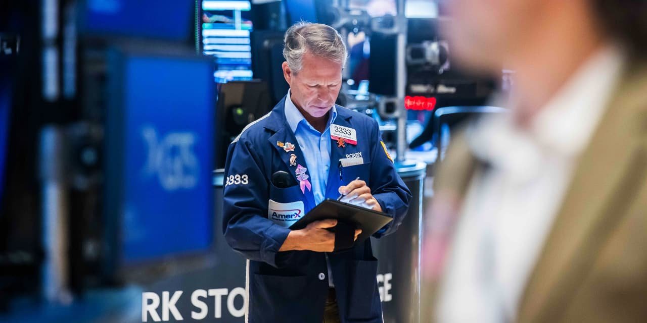 Stock Futures Are Little Changed Amid Shutdown Stalemate