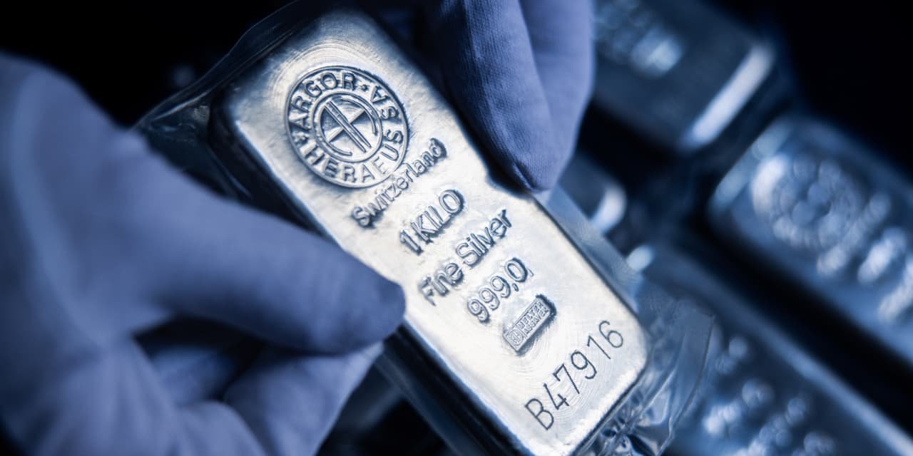 Silver Tops $60 for the First Time. The White Metal Has 2 Things Going For It—For Now.