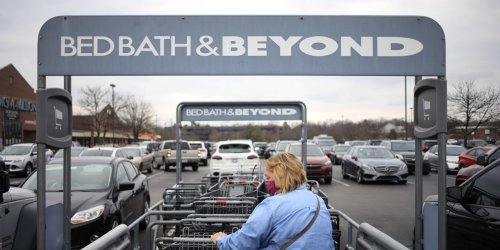 Bed Bath Rises 79% on Tuesday. The Stock’s Valuation Is ‘Unwarranted’ and Analyst Says Sell.