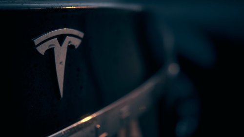 Tesla-Aktie: Darum ist Tesla jetzt über eine Billion US-Dollar wert