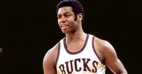“It hurt enough that I never dunked again” - Oscar Robertson on why he never slammed the ball in an NBA game