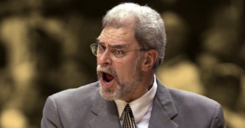 "I should be worried about permanent ear damage" - Phil Jackson had to wear special earplugs in the NBA Finals against Utah Jazz