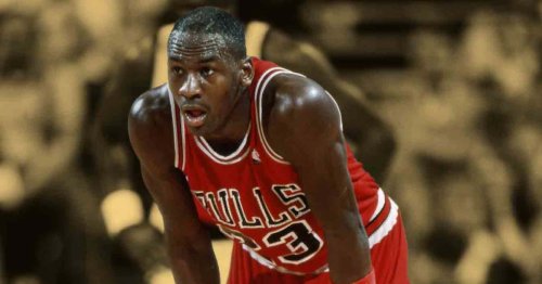 "I made sure there were four guys between us" - Michael Jordan had no intention of getting into a fistfight with Dave Corzine