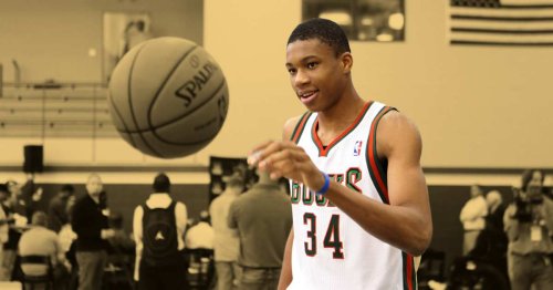 Giannis Antetokounmpo once had to hitch a ride with a fan after sending all money back home: "I hope he now has a winter jacket and proper transportation"