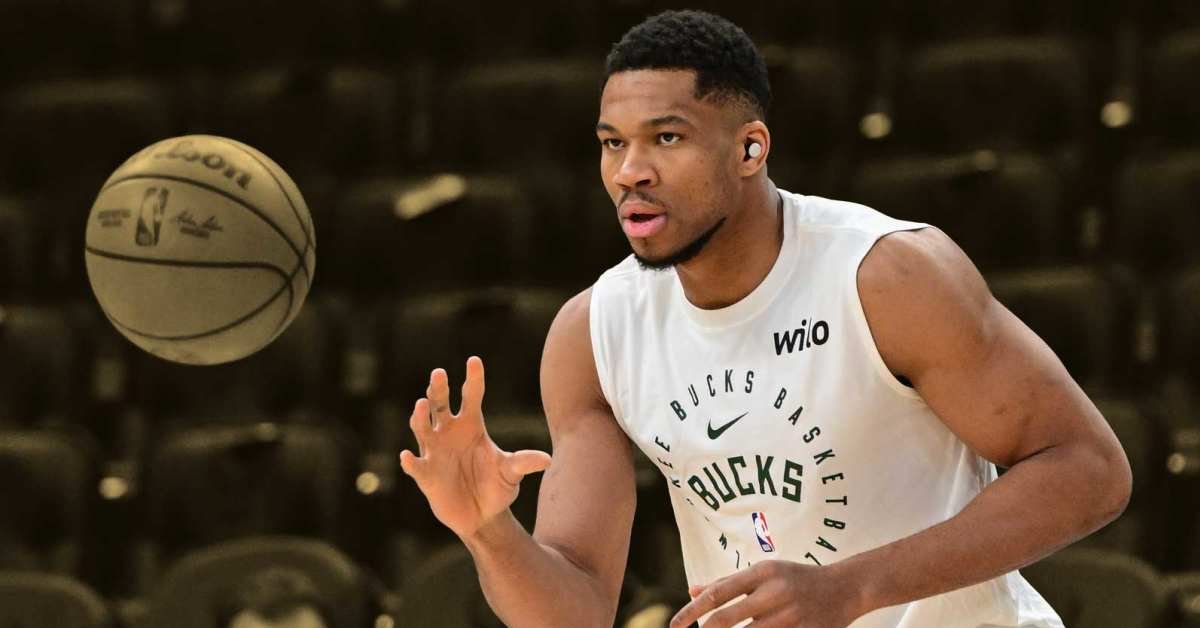 "I'm kind of like the maverick of this league" - Giannis Antetokounmpo says today's NBA isn't built for his style, and he loves that