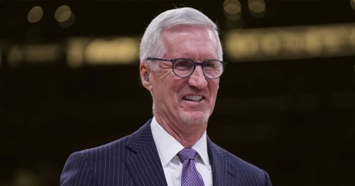 Mike Breen highlights the most underrated fans in the NBA: "Their fans are absolutely crazy"