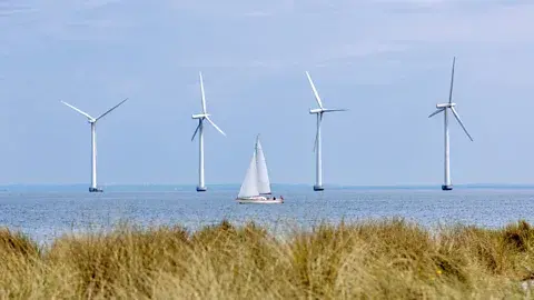 'Wind theft': The mysterious effect plaguing wind farms