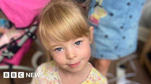 Father of girl, 4, fighting for life with Strep A infection is 'praying for a miracle'