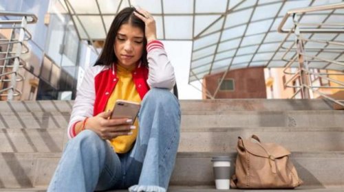 'Meninas no limite': por que as adolescentes sofrem mais com problemas causados por redes sociais