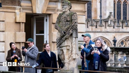 Labour mayors in England vow to cap tourist tax at 5%