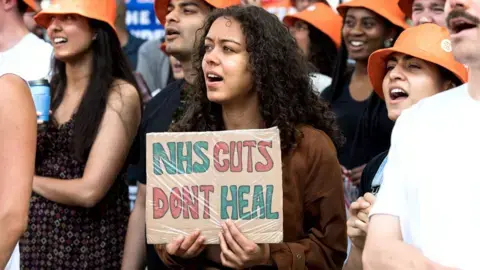 No extra cash for higher pay deals, says Downing Street