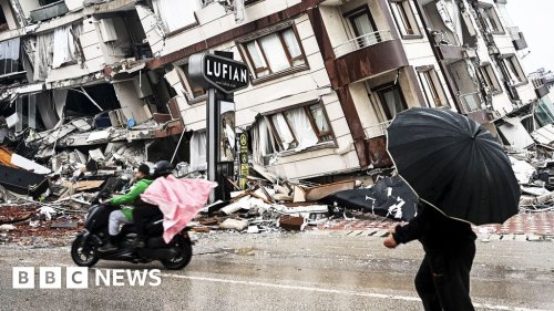 Turkey earthquake: The eyewitnesses who captured the quake on social media