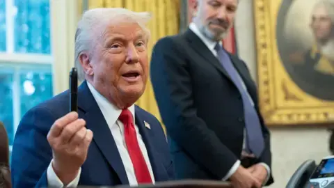 Judge blocks Trump's bid to restrict birthright citizenship