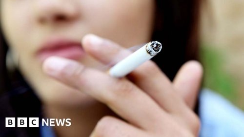 MPs back smoking ban for those born after 2009