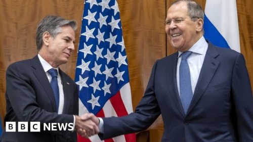 Ukraine tension: US and Russia hold 'frank' talks