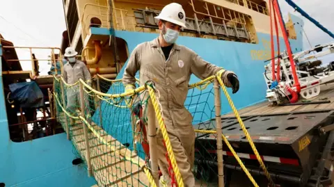 Trump deep sea mining order violates law, China says