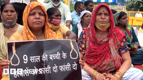 Delhi rape and murder: Indians protest over Dalit girl's forced cremation