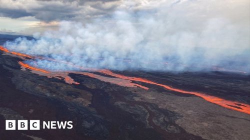 Mauna Loa: World's largest active volcano erupts in Hawaii