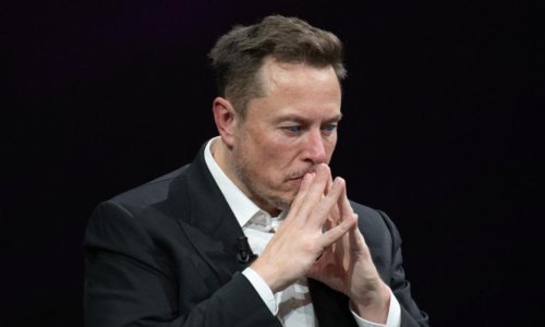 “Don’t Mean to Be a Pest,” Elon Musk Calls Out Microsoft CEO for Tech Support
