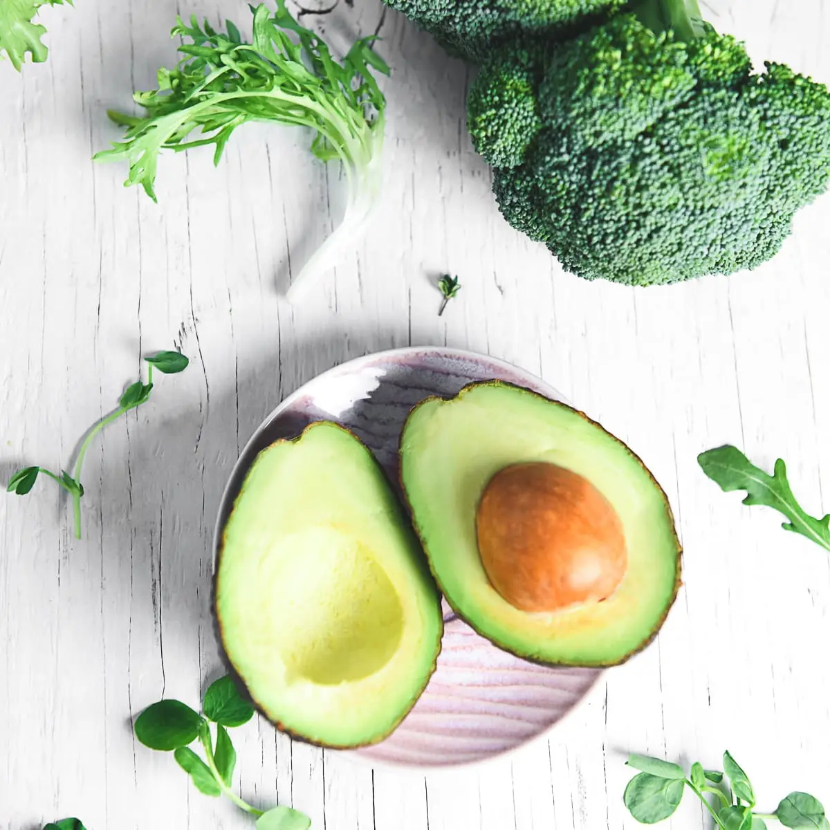 CLEAN EATING CONNOISSEUR: RECIPES + TIPS - cover