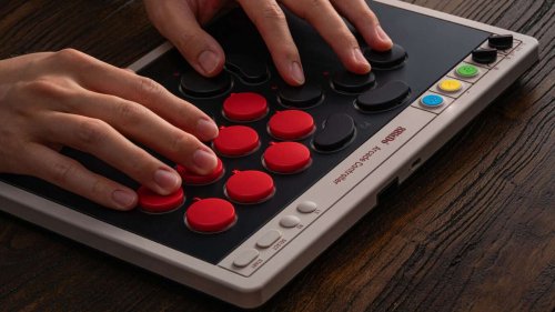 8BitDo dévoile une manette arcade ultra-fine, rivalisant d’élégance avec le MacBook Pro