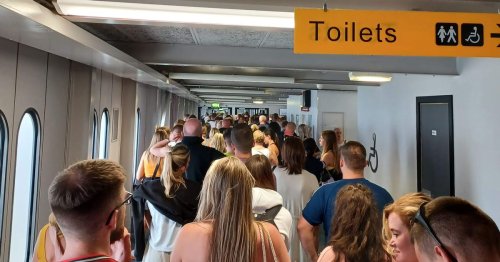 passenger-s-frustration-at-ridiculous-queues-for-passport-control-at-belfast-airport-flipboard