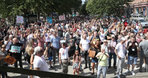 Hundreds take to Belfast streets in protest against Covid lockdown