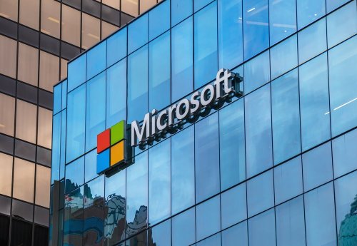 Microsoft's Move in Telecom - 5G Partnership with Etisalat and AI Innovations Reshape Industry