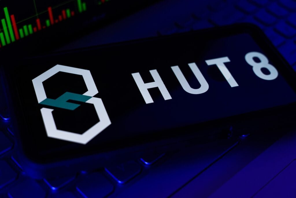 Hut 8 Posts Q4 Revenue Beat, Analyst Raises Price Target On River Bend Tracking For Early Delivery