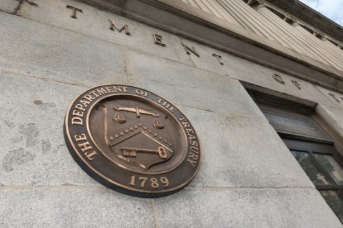 Gordon Johnson Warns Of Potential 'Liberation Day 2.0' As 30-Year Treasury Yields Approach 5% Amid Dollar Weakness