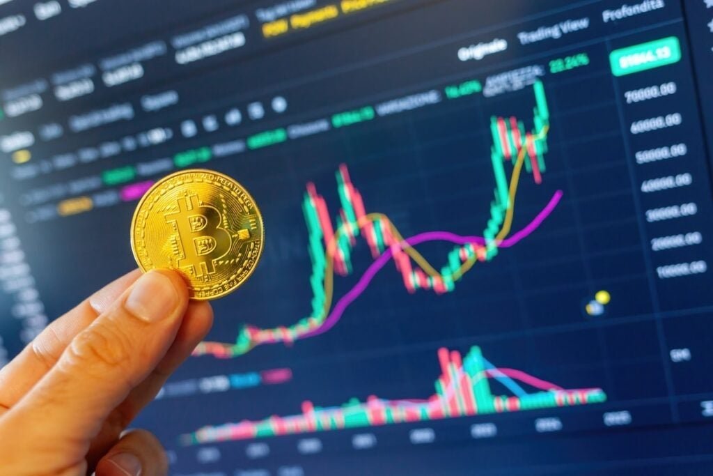 'I'm Long On Bitcoin', Says Popular Trader: Here's Which Altcoins He Picked For A Reversal