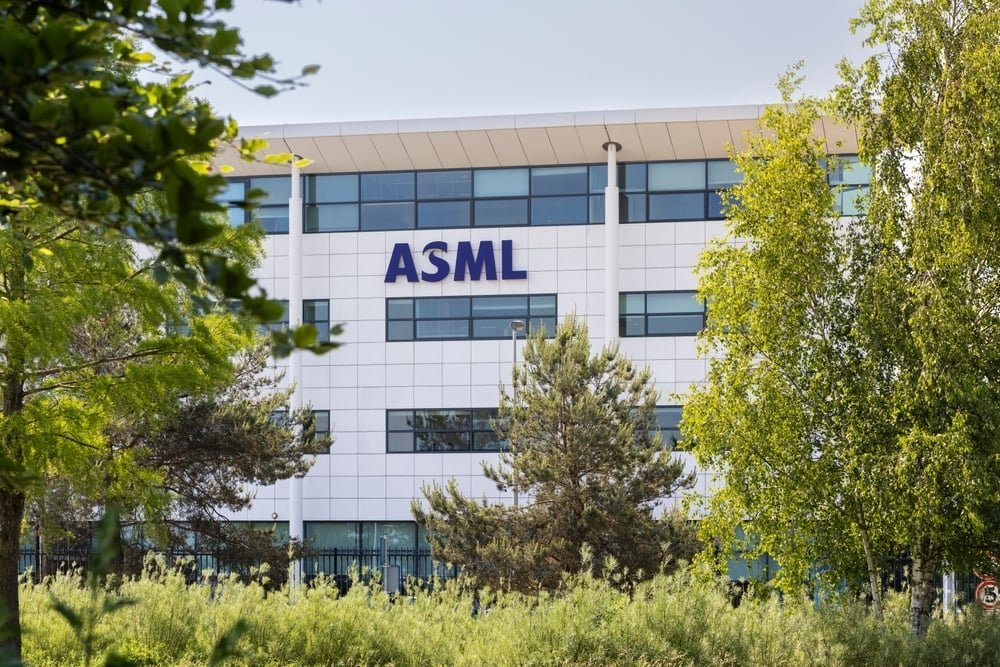 ASML Unveils Bold Capacity Expansion As AI Customers Keep Spending