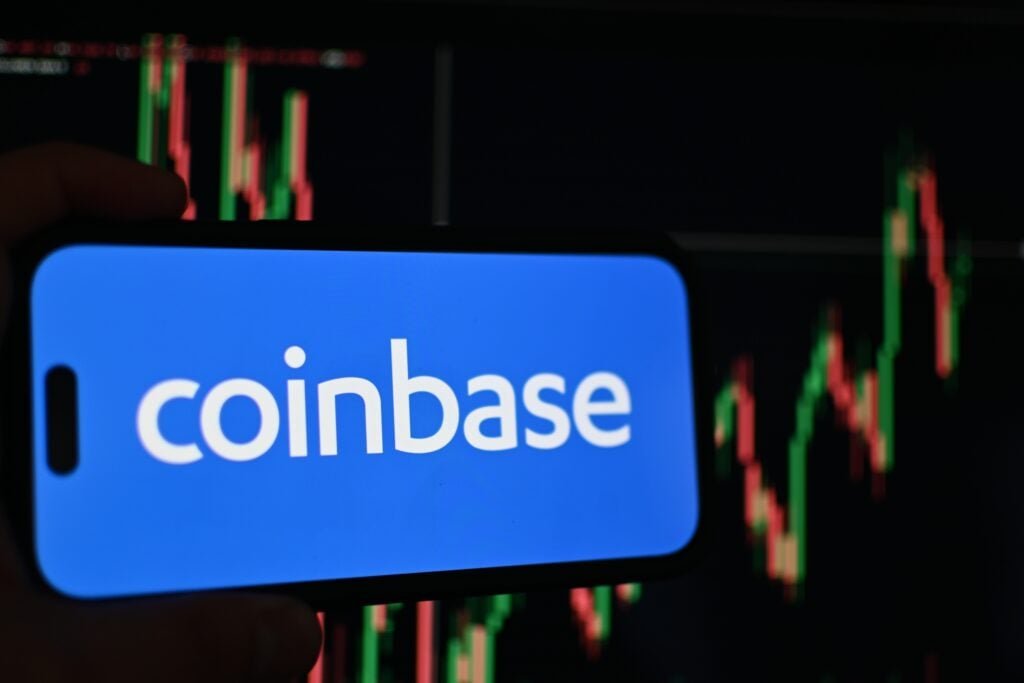 Top Wall Street Forecasters Revamp Coinbase Expectations Ahead Of Q1 Earnings