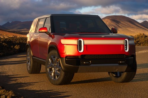 Rivian R1S 'Feels A Lot Bigger' Than Tesla's Model Y: Munster Weighs In After First Ride