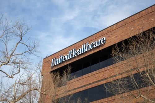 UnitedHealth CEO, Other Insiders Buy Millions In Stock As It Sinks Over 23% In A Week: Move Gets 'Mixed' Reaction