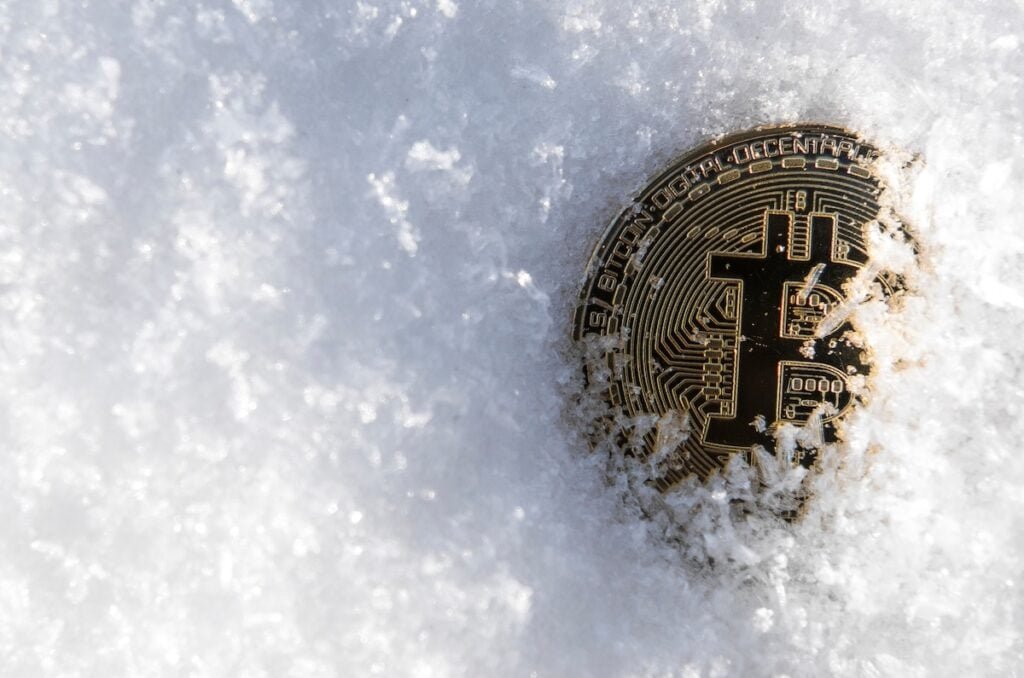 Bitcoin Battles For $80,000, Ethereum, XRP, Dogecoin Lose 2% Despite Middle East Progress