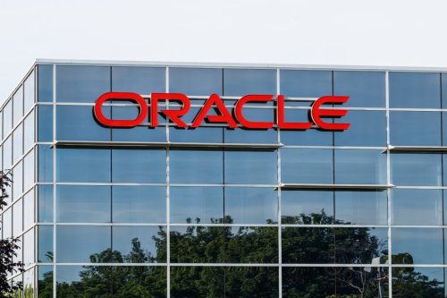 Oracle Has a Massive Revenue Backlog: Why is the Stock Plunging?