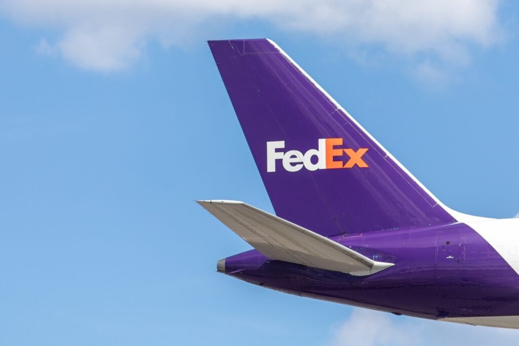 FedEx Momentum Soars On Possible Billion-Dollar Windfall As Federal Court Rejects Trump's Bid To Stall Tariff Refunds