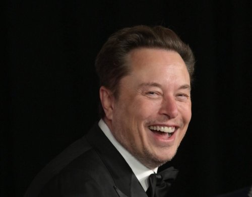 Legal Expert Says Tesla Shareholder Vote To Approve Elon Musk's Pay 'For His Past Work' Is Like Setting 'Assets On Fire Without Benefit To Company'