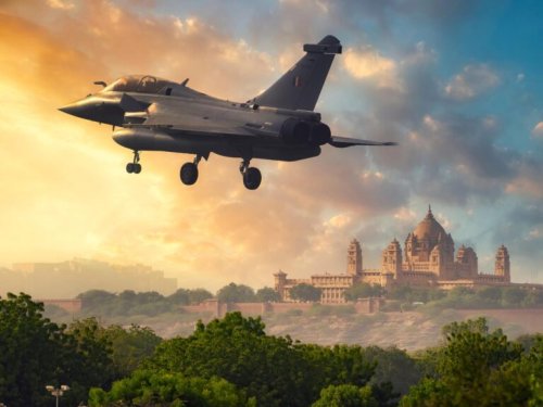 L’Inde brise le silence après que le jet Rafale aurait été abattu par un chasseur chinois fabriqué par le Pakistan – déclenchant une vente massive d’actions de Dassault Aviation : “Les pertes font partie de…”