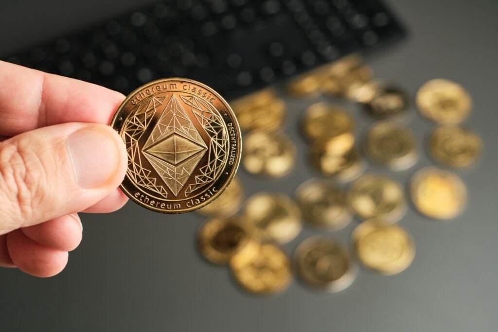 Ethereum Tapped $2,400—So Why Does This Top Trader Warn Of $1,300?