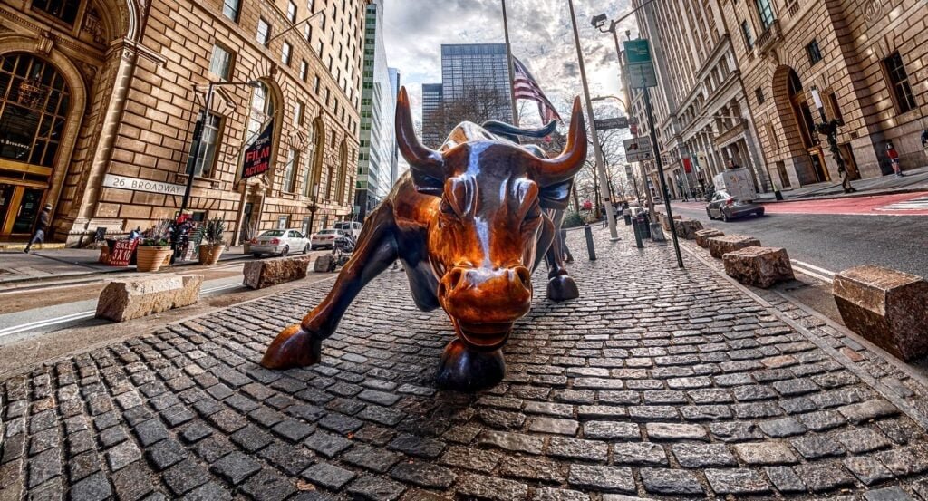 Top Analyst Explains Why the S&P 500, Nasdaq 100, Dow Jones Are Crashing