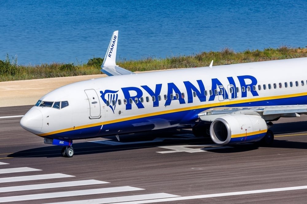 Ryanair Warns Visibility Has Deteriorated, Shelves Full-Year Profit Outlook