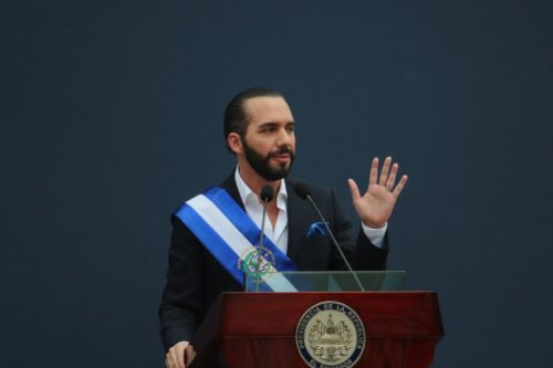 'Simple But Very Shocking:' El Salvador's Pro-Bitcoin President Thinks He Knows Why US Collects Taxes Despite Ability To 'Print Unlimited Amounts Of Money Out Of Thin Air'
