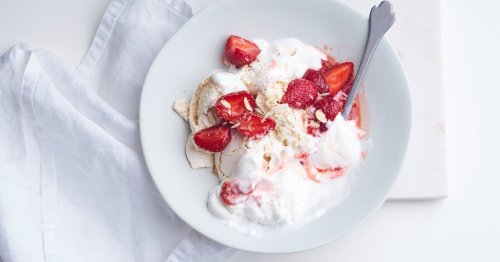 Rezept für Mega-Dessert! Kennen Sie schon Eton Mess? Über diesen Nachtisch mit Erdbeeren diskutiert ganz England